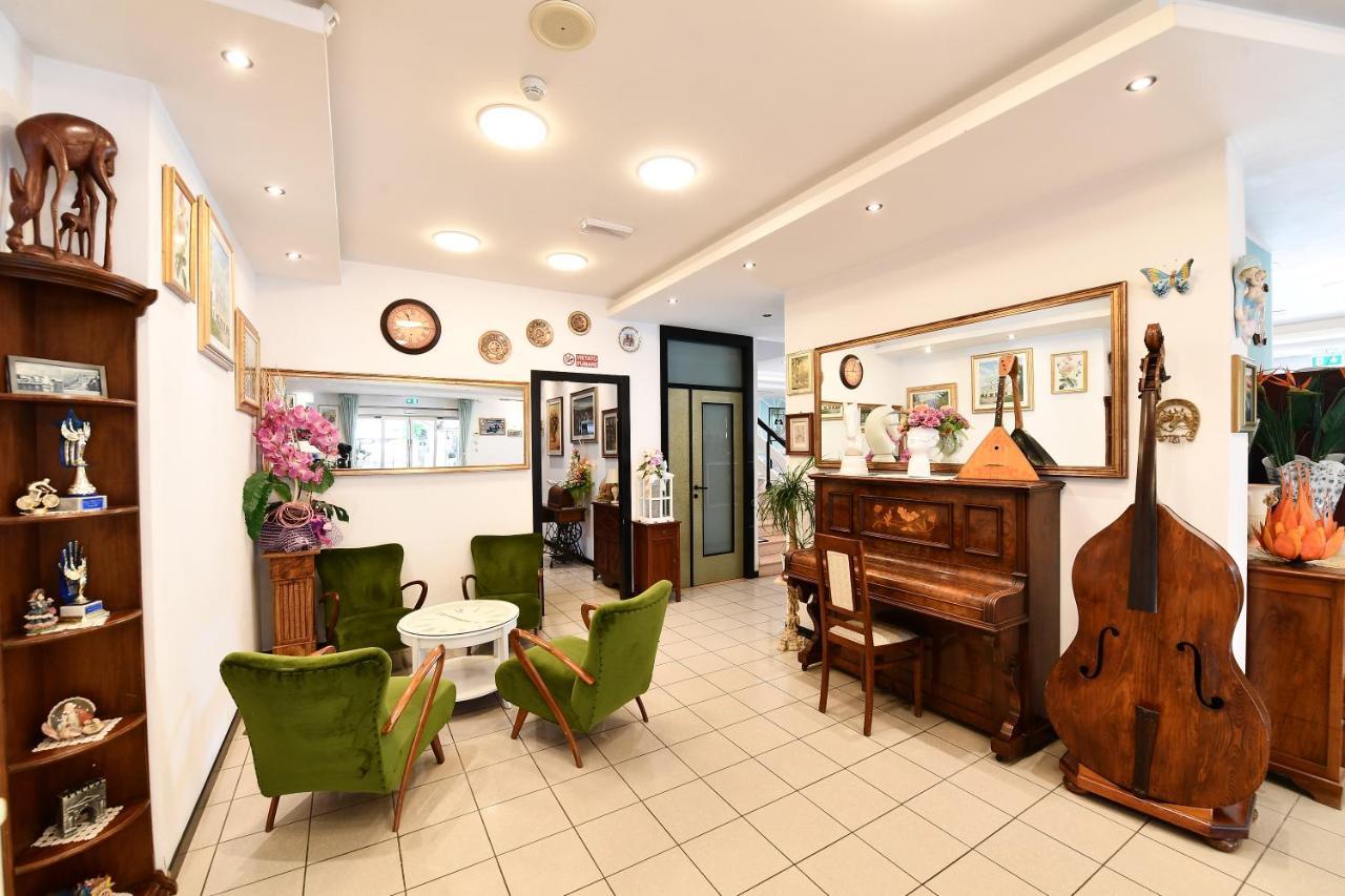 Hotel Criniera D'Oro 里米尼 外观 照片